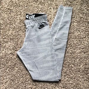 Nike leggings
